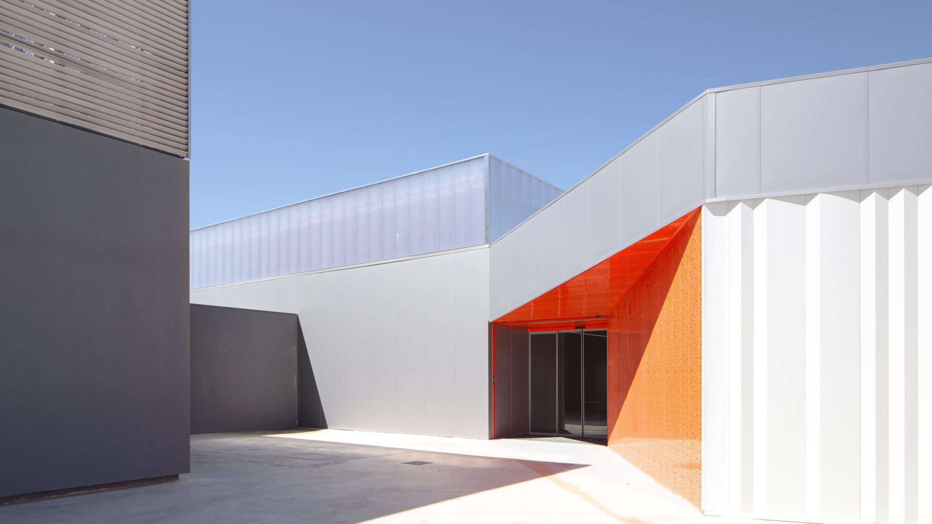 FINALISTA Mejor Iniciativa Pública en Edificación: Centro Joven “El Faro” de El Burgo de Ebro (Zaragoza) de Grupo Gen Arquitectura S.coop. y Sergio Latre Palacios