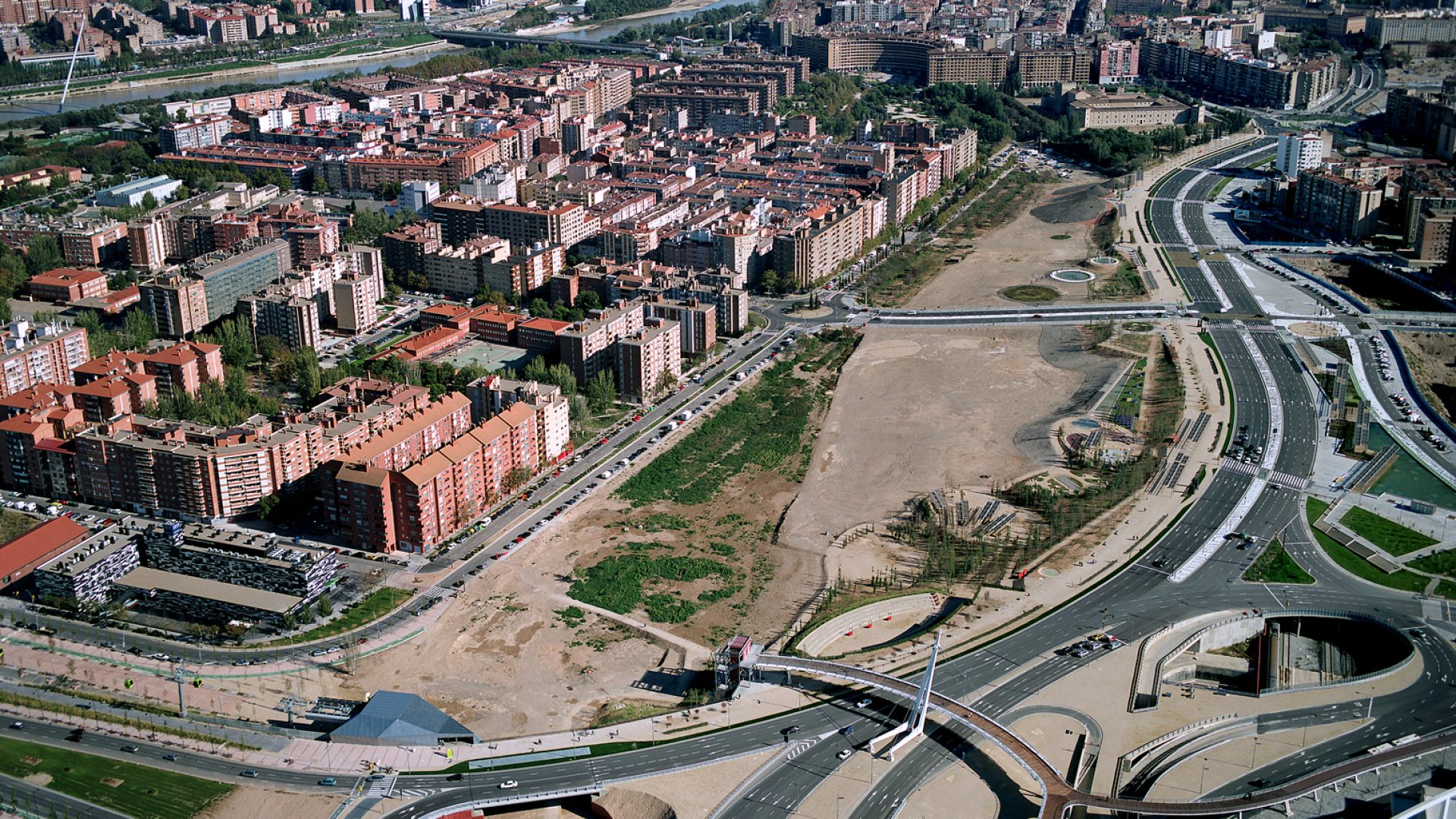OBRAS ESPECIALES: PATROCINADOR IV Gala Aragonesa de la Edificación