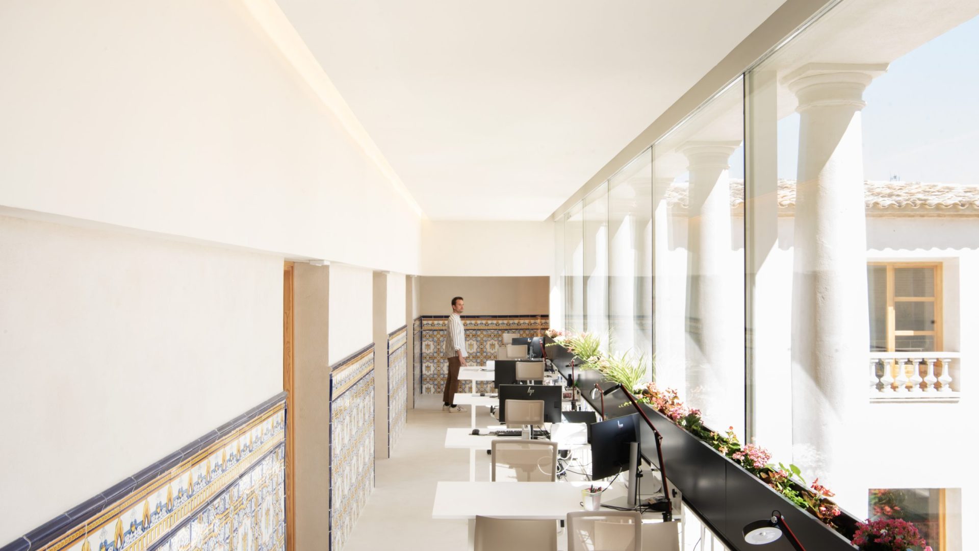 FINALISTA Mejor Proyecto Inmologístico, Industrial y/o Terciario de Edificación: Rehabilitación del palacio de los Nogués de Borja para adaptación a espacio coworking y expositivo de Cronotopos