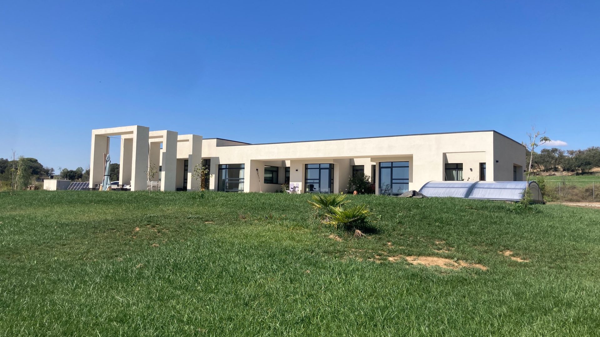 FINALISTA Mejor Iniciativa de Edificación Sostenible y/o Saludable:  Villa Palmira en Monzón, Huesca de Jaime Cored y Carlos Turégano