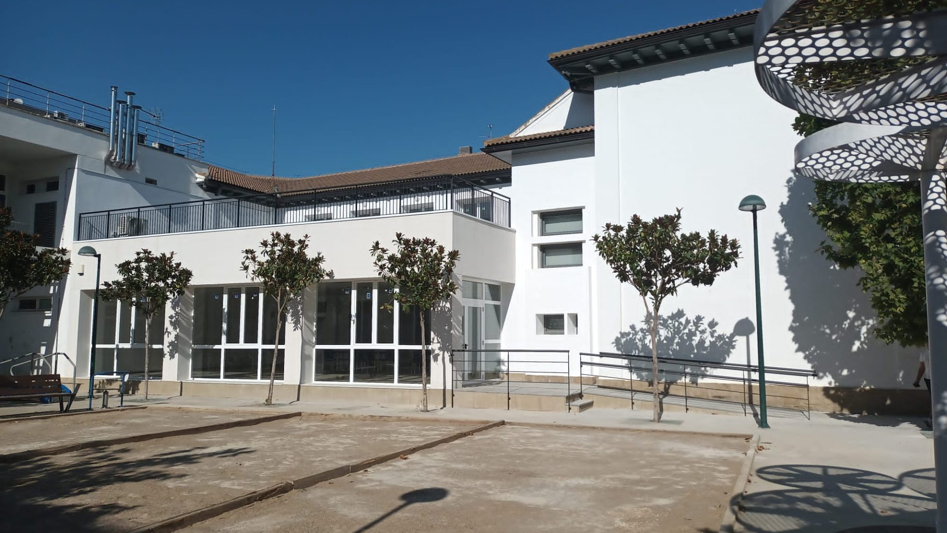 FINALISTA Mejor Iniciativa Pública en Edificación: Ampliación de centro de mayores de Ejea de los Caballeros (Zaragoza) de Alberto Domínguez