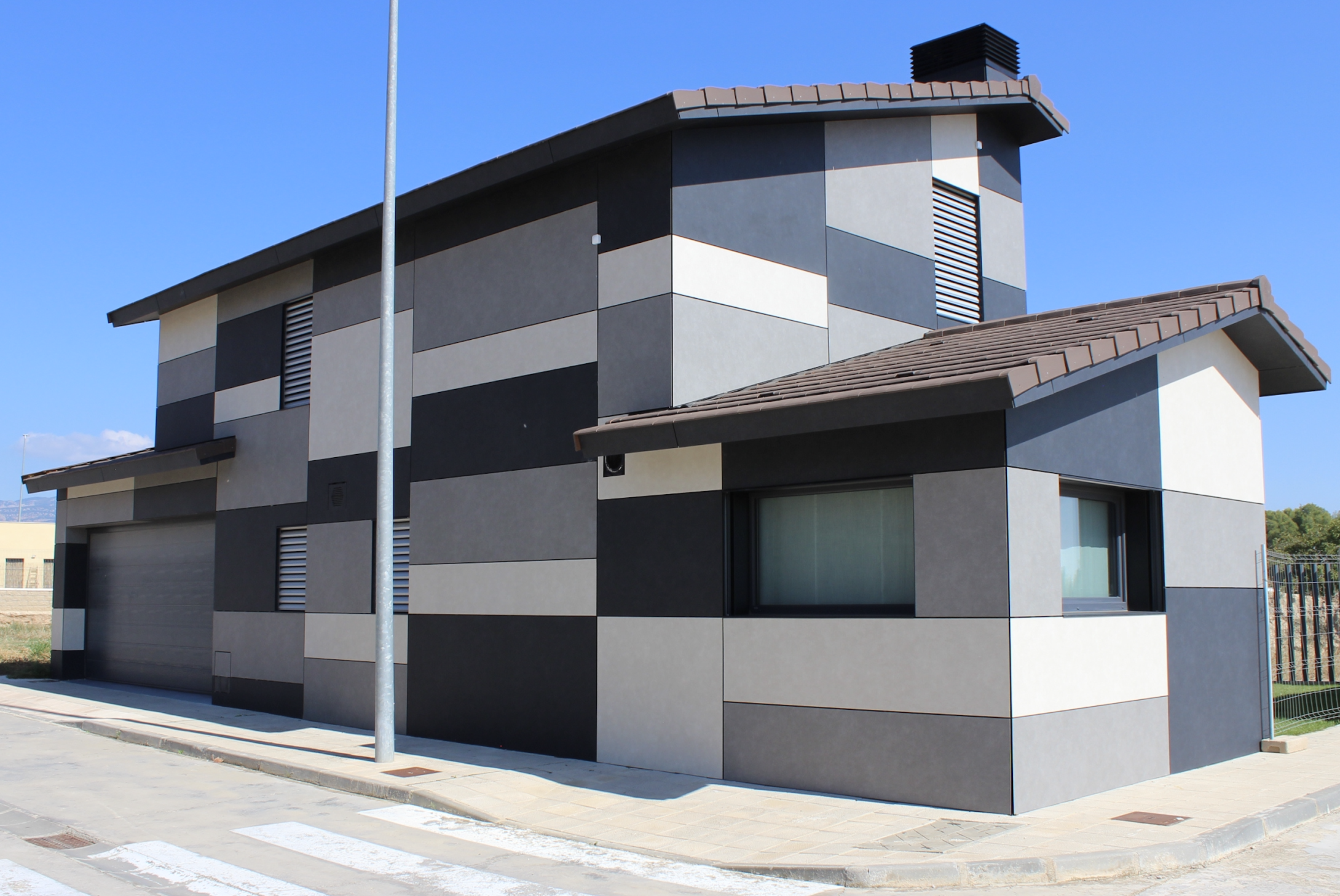 Vivienda Passivhaus Premium certificada en Yéqueda